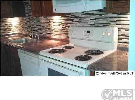 3rd image of 5 Alder Ct #61