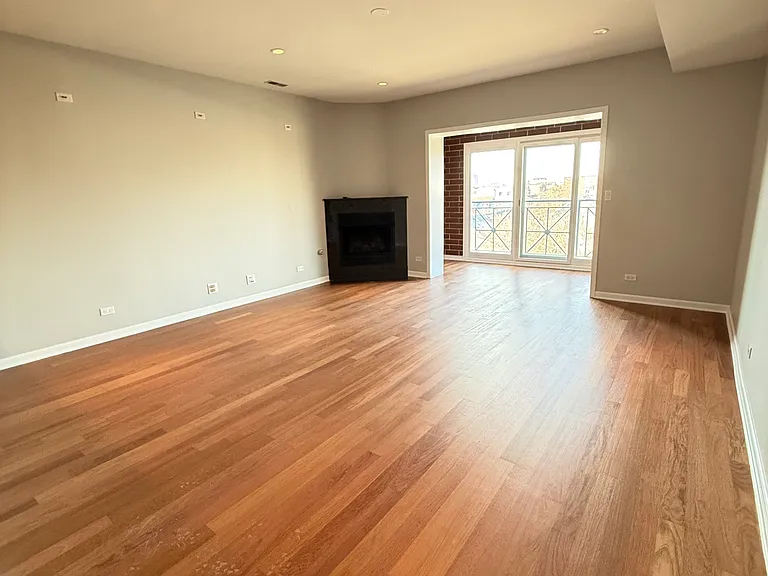 1457 N Ashland Ave #4S — Photo 3