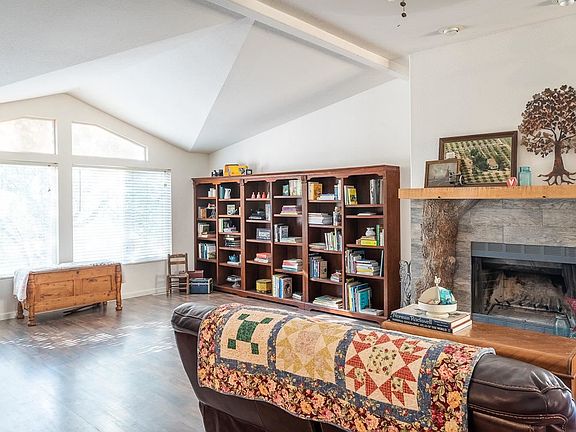 2nd image of 7701 Walsh Ln