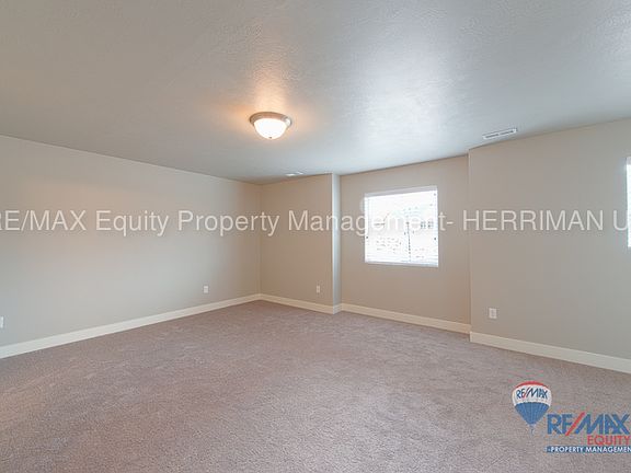 3rd image of 14406 S Ashburn Way