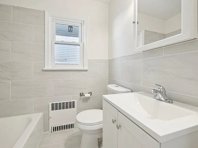 623 Livingston Rd — Photo 5