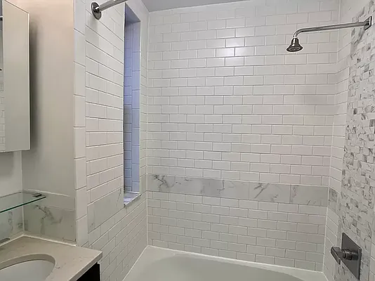 Rented by Tourma Realty LLC | media 7
