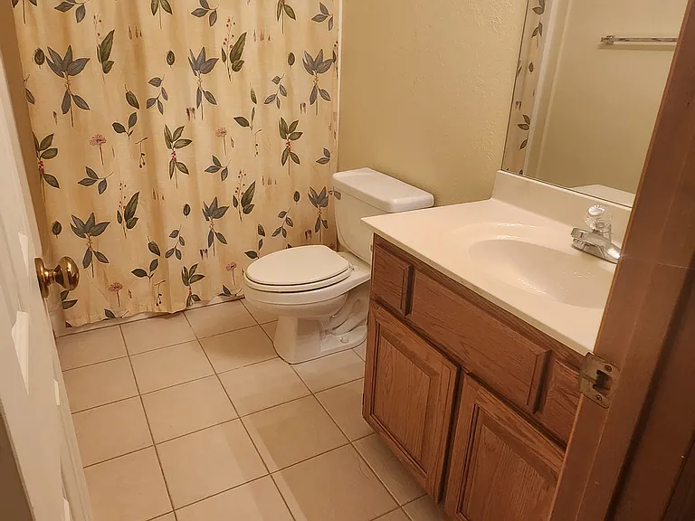 1848 Crestview Cir — Photo 16