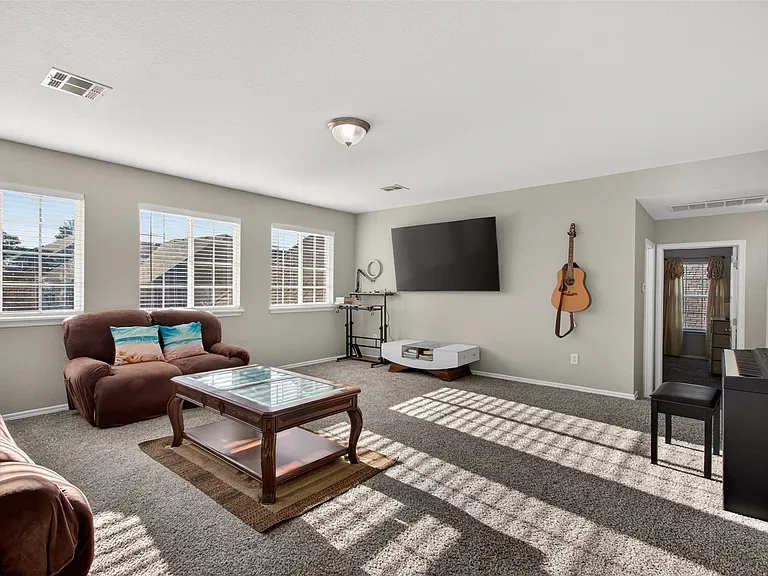 1004 S 75th St — Photo 35