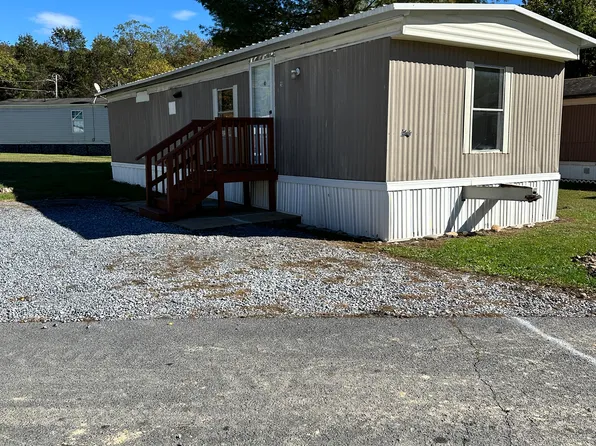 20 Paige Ave, Grottoes, VA 24441