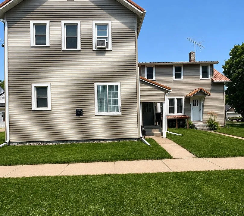 710 N Main St