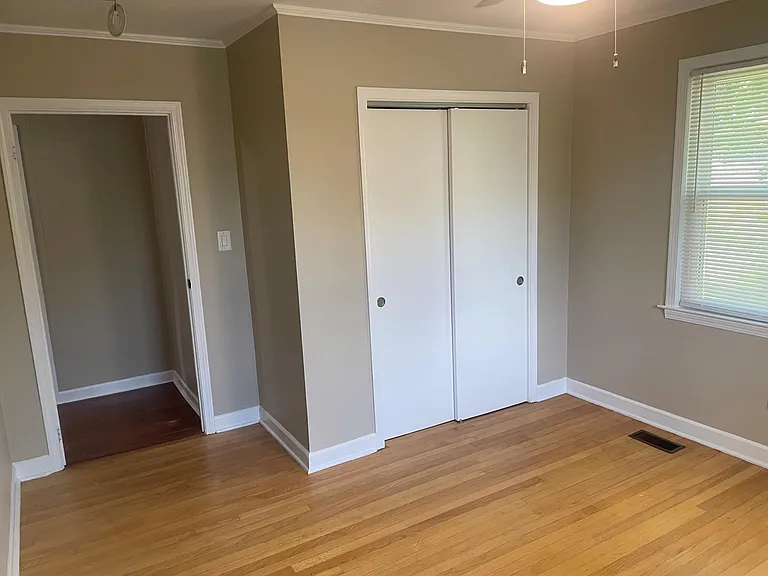 208 Summey St — Photo 7