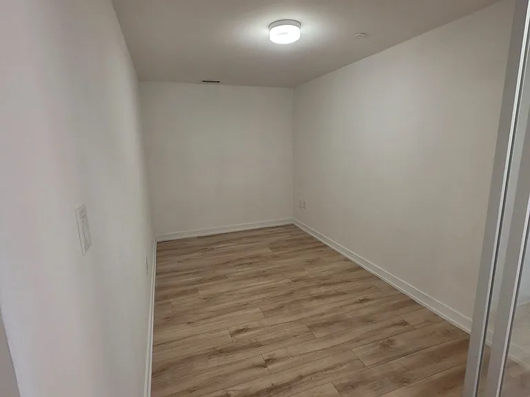 2433 Dufferin St #208 — Photo 10