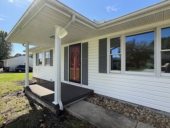 2nd image of 181 Mittendorf Ave