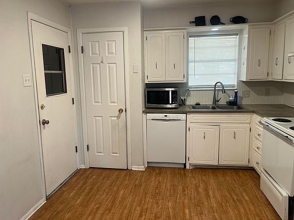 5th image of 8205 Fremont Ave