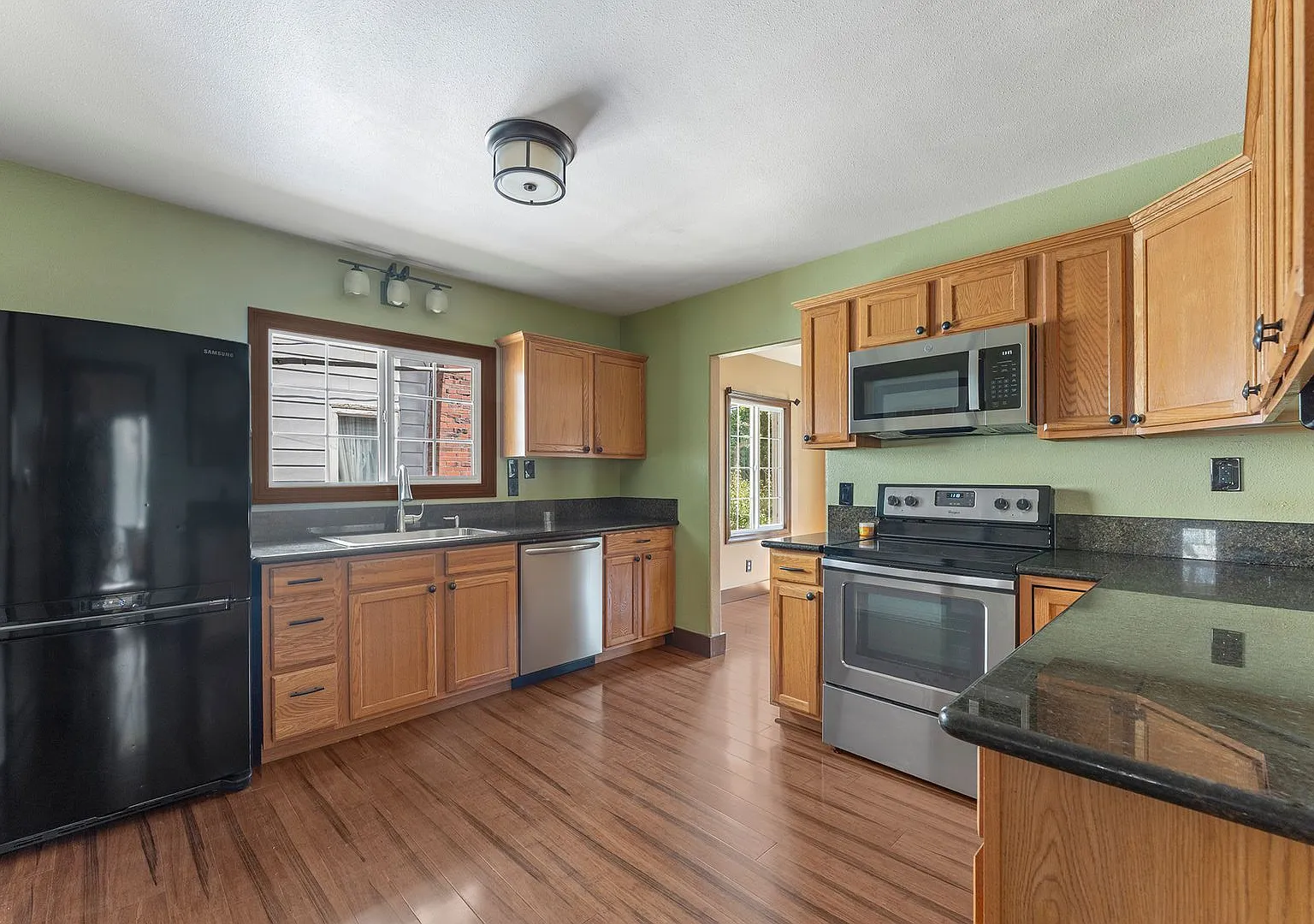 Arbor Lodge 3 Bd 2full Bath 1500 Sf Ready 4 U! — Photo 4
