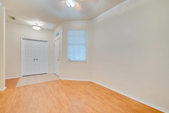 7909 Country Home Dr — Photo 2