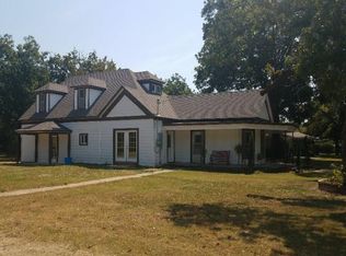 309 S Weatherford St, Chico, TX 76431