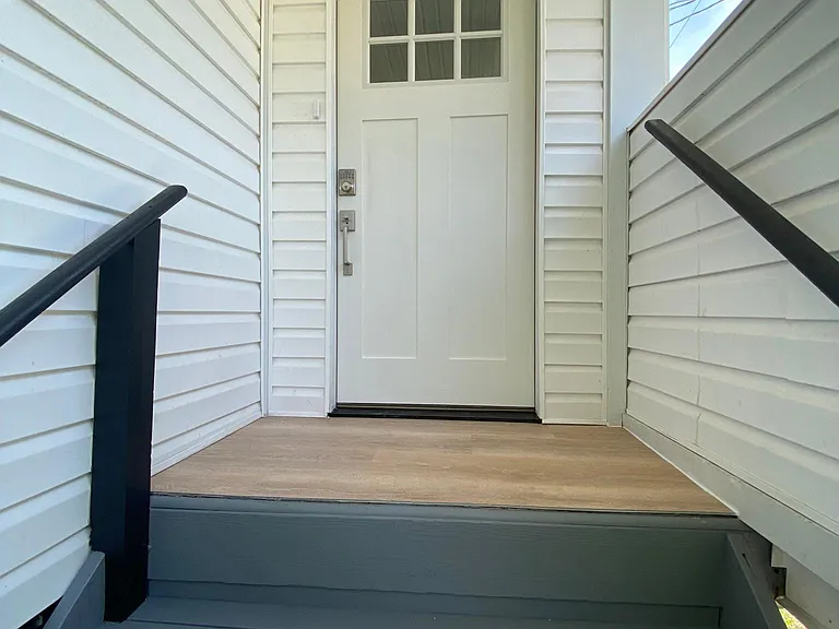 42 Madison St — Photo 2