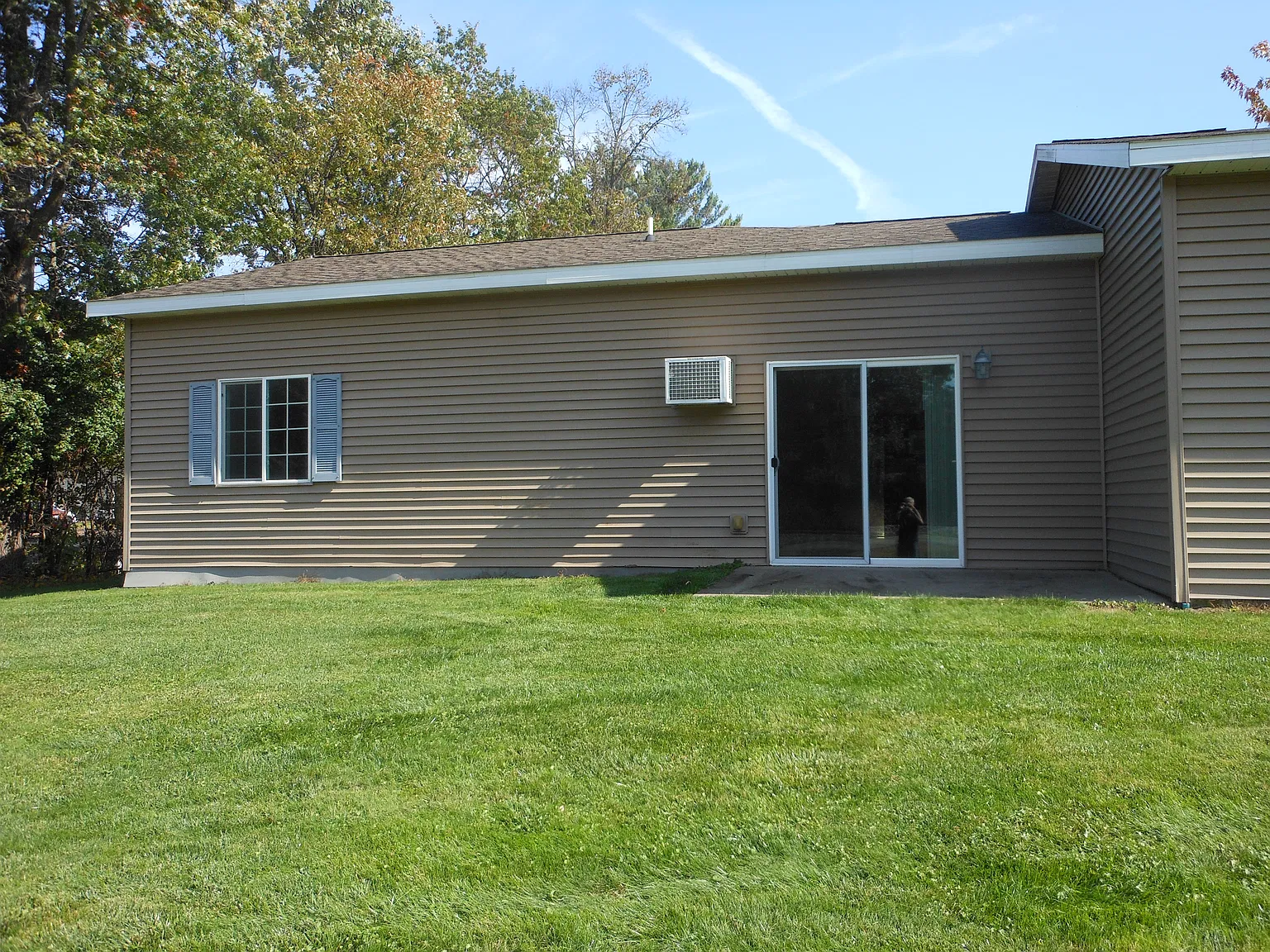 2 bed, 1180 sqft, $1,550 — Photo 2