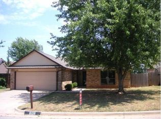 8108 Wilshire Ridge Dr, Oklahoma City, OK 73132