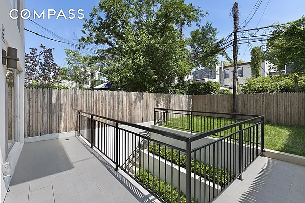 Sold by Compass | media 16