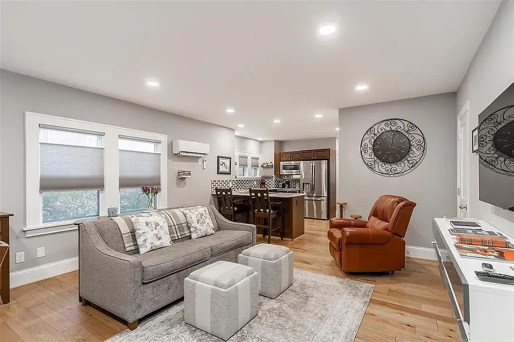 1 bed, $1,400 — Photo 1