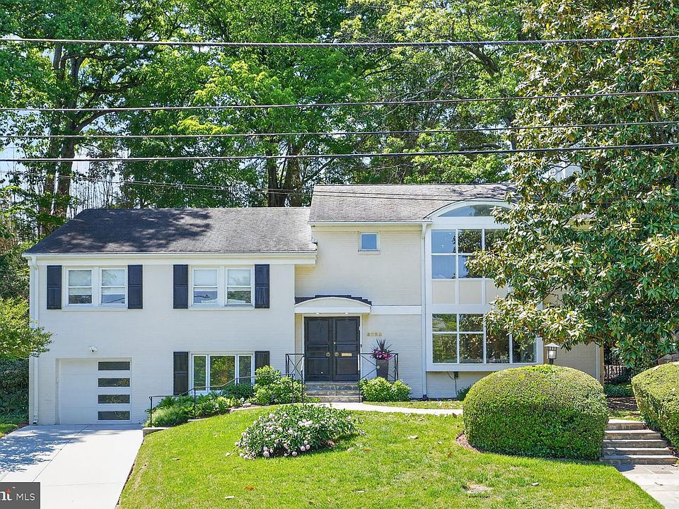 1st image of 2828 Ellicott St NW