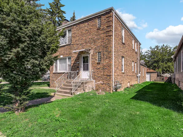 39 McKinley Ave, Steger, IL 60475