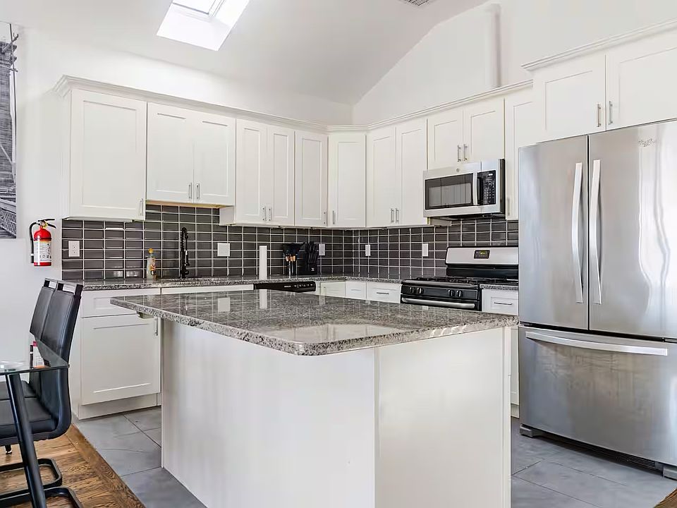 1st image of 192 Arlington Ave #2A