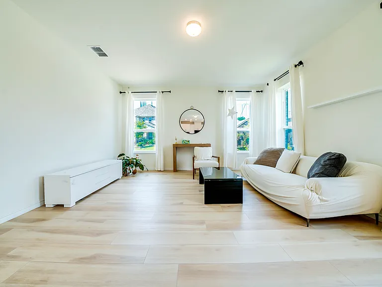 405 Club House Dr — Photo 6