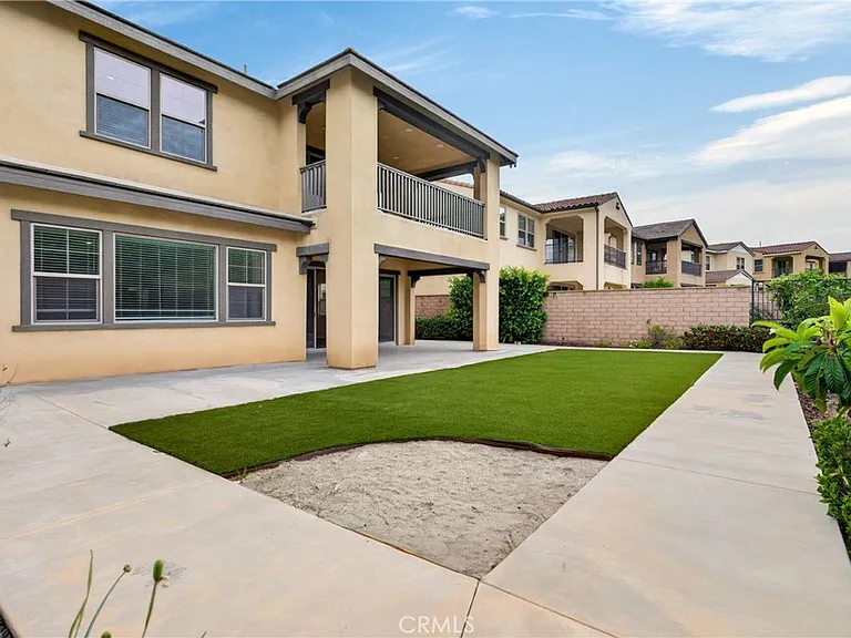 755 E Orange Blossom Way — Photo 73