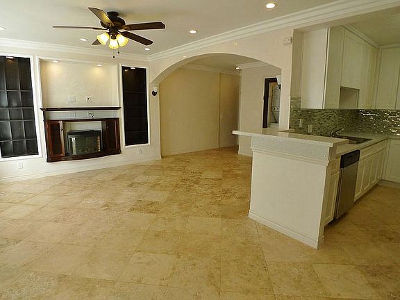 2nd image of 2054 Argyle Ave APT 113