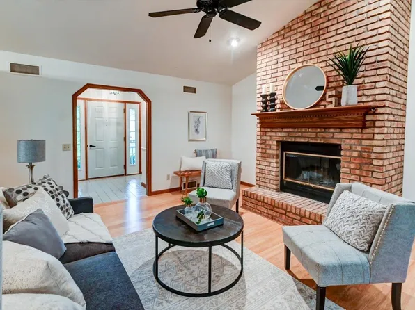 2834 Shadow Trl, Sun Prairie, WI 53590