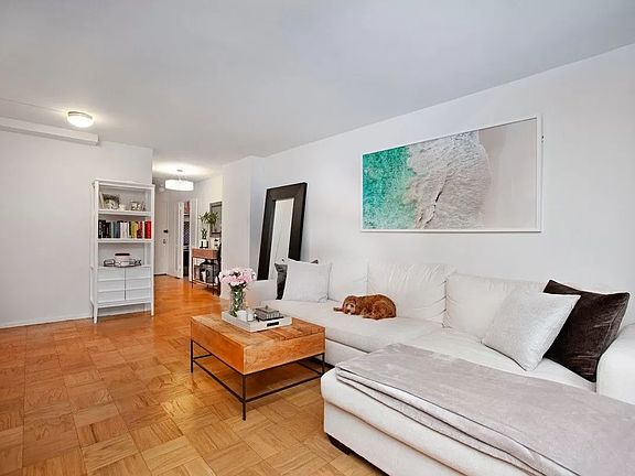 3rd image of 7 E 14th St APT 1029