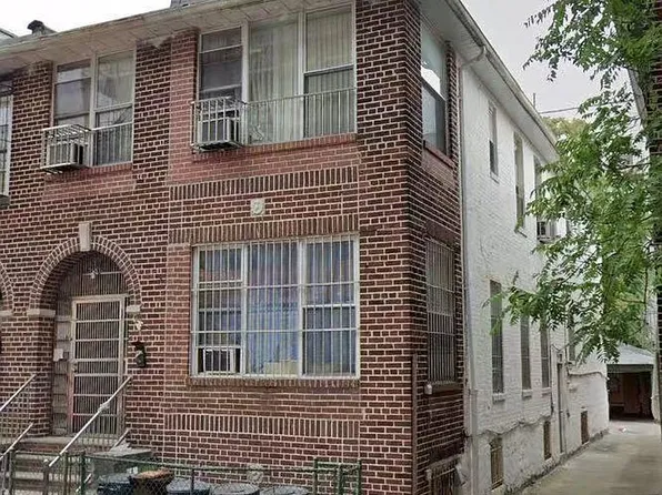 911 48th St Floor 1, Brooklyn, NY 11219