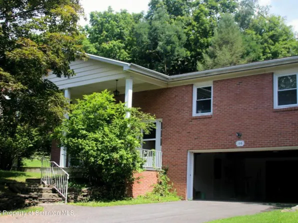 106 Sturbridge Rd, Clarks Summit, PA 18411