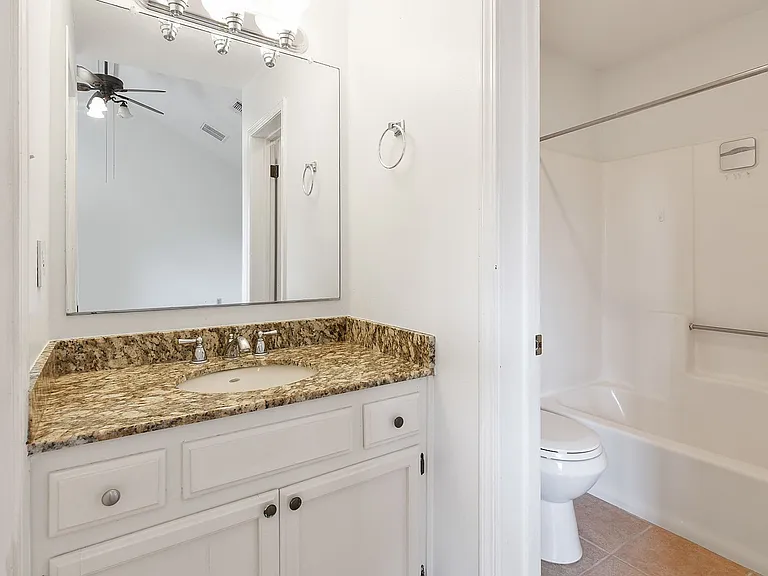 956 Ridgepoint Ct #15C — Photo 7