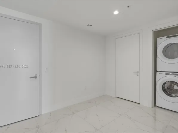 1170 E Hallandale Bch #904, Hallandale, FL 33009