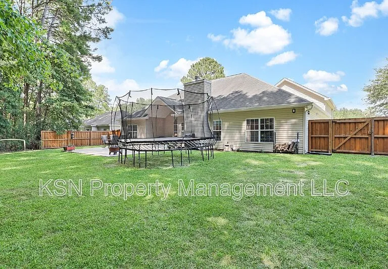 121 Tappan Zee Dr — Photo 37