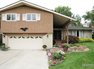 628 S Stratford Ave, Elmhurst, IL 60126