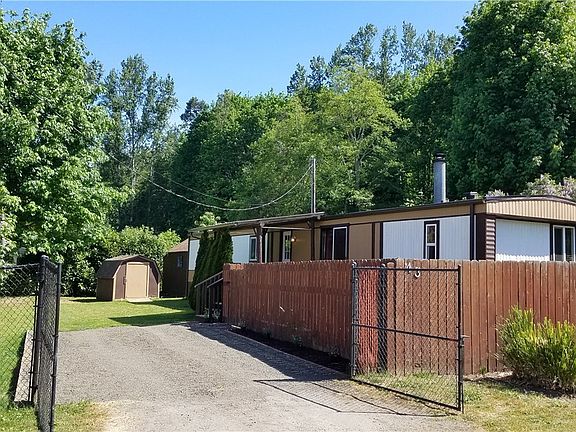 3rd image of 43 Rosewood Ln