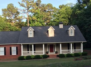 101 Village Dr, Lagrange, GA 30240