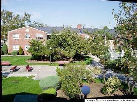 2nd image of 25 Gadsen Pl APT 1A