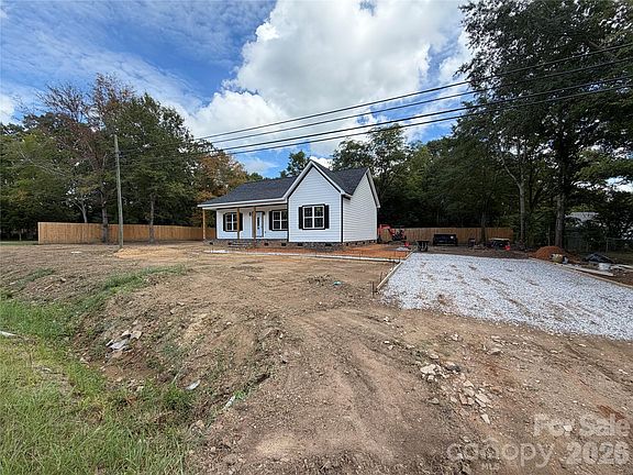 2nd image of 764 Old York Rd