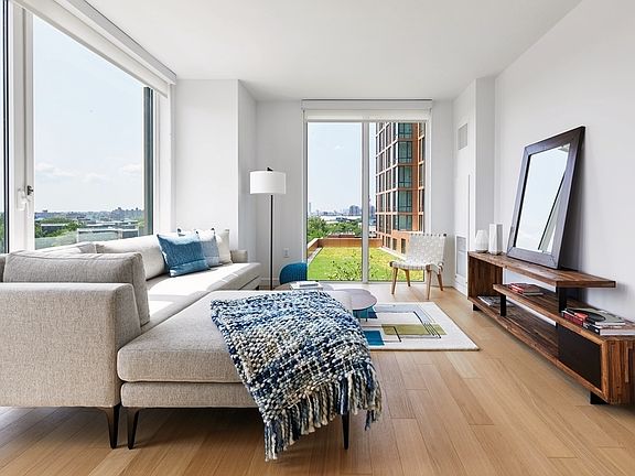 3rd image of 10 Halletts Pt APT 1109