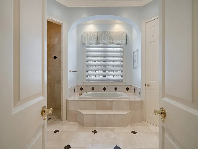 2644 Cardinal Dr — Photo 7