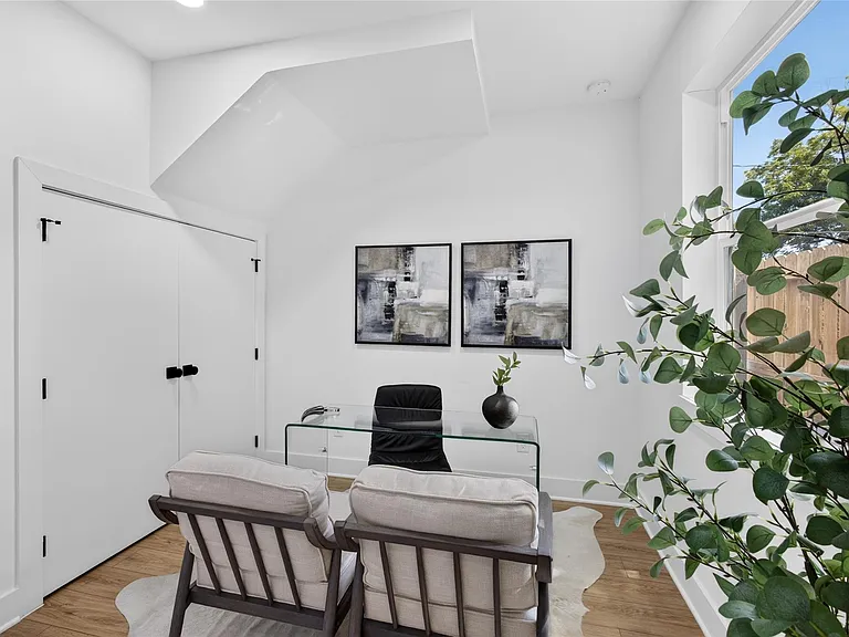 835 Rachel St #A — Photo 8