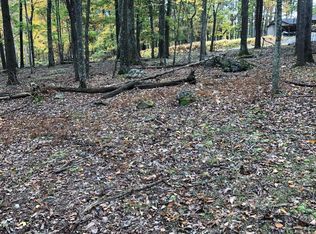 114 Falling Brook Ct, Hawley, PA 18428