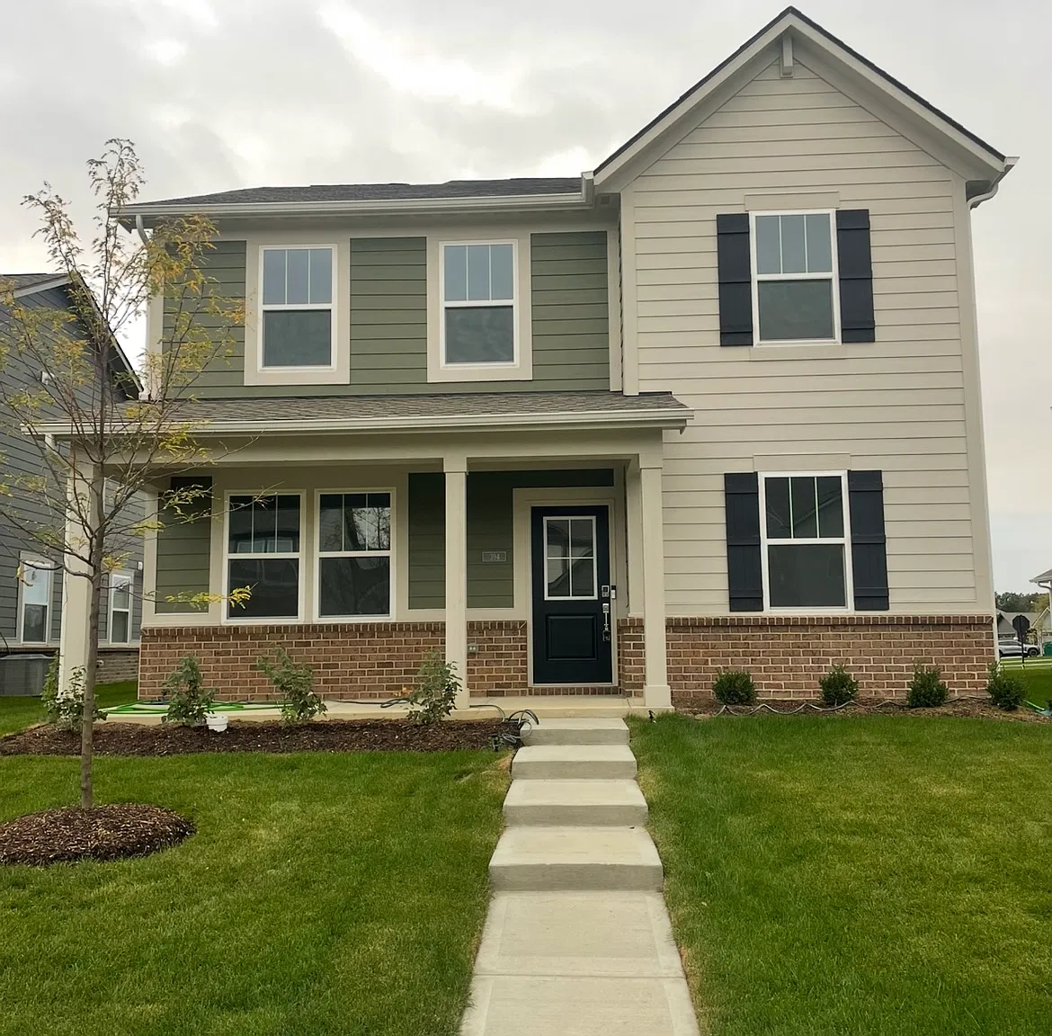 4 bed, 2329 sqft, $2,649 — Photo 1