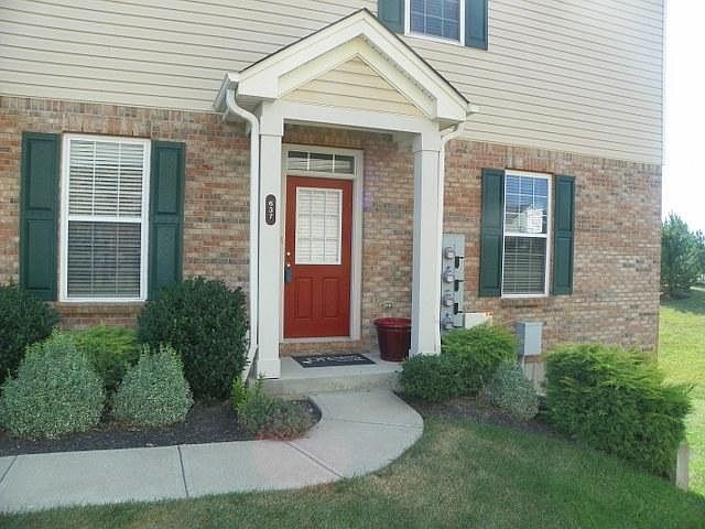 1st image of 637 Radnor Ln
