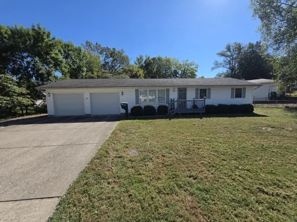620 Pear St, Mount Vernon, IL 62864