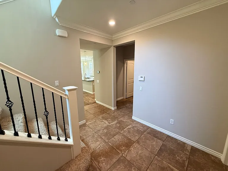 29052 W Hills Dr — Photo 3