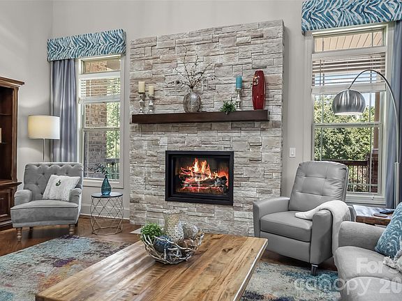 3rd image of 5895 Bakers Point