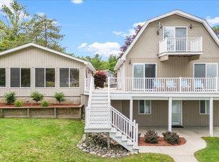 4523 Banbury Ct, Gladwin, MI 48624